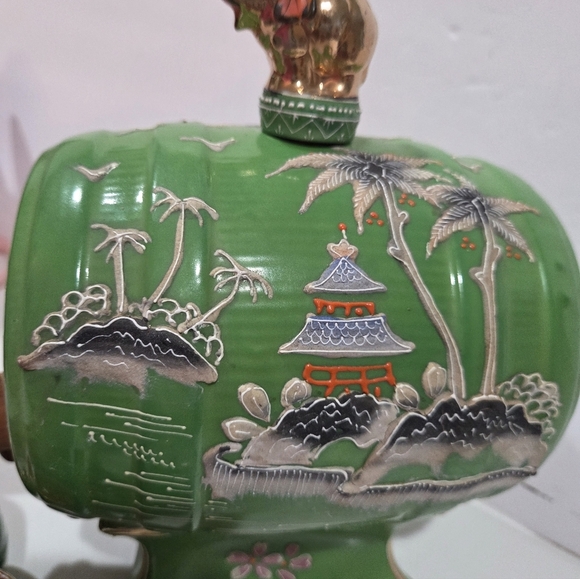 7 Pcs Moriyama Mori-Machi Japan Porcelain Sake Decanter Barrel & Cups 1926-1929 - Picture 3 of 17